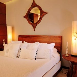 Hardwood parota bedset