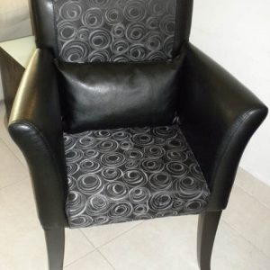 Davinci sitting chair
